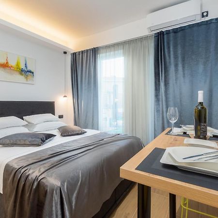 Studio Apartman Lilly With Private Parking In The Yard Of The House PUY 외부 사진