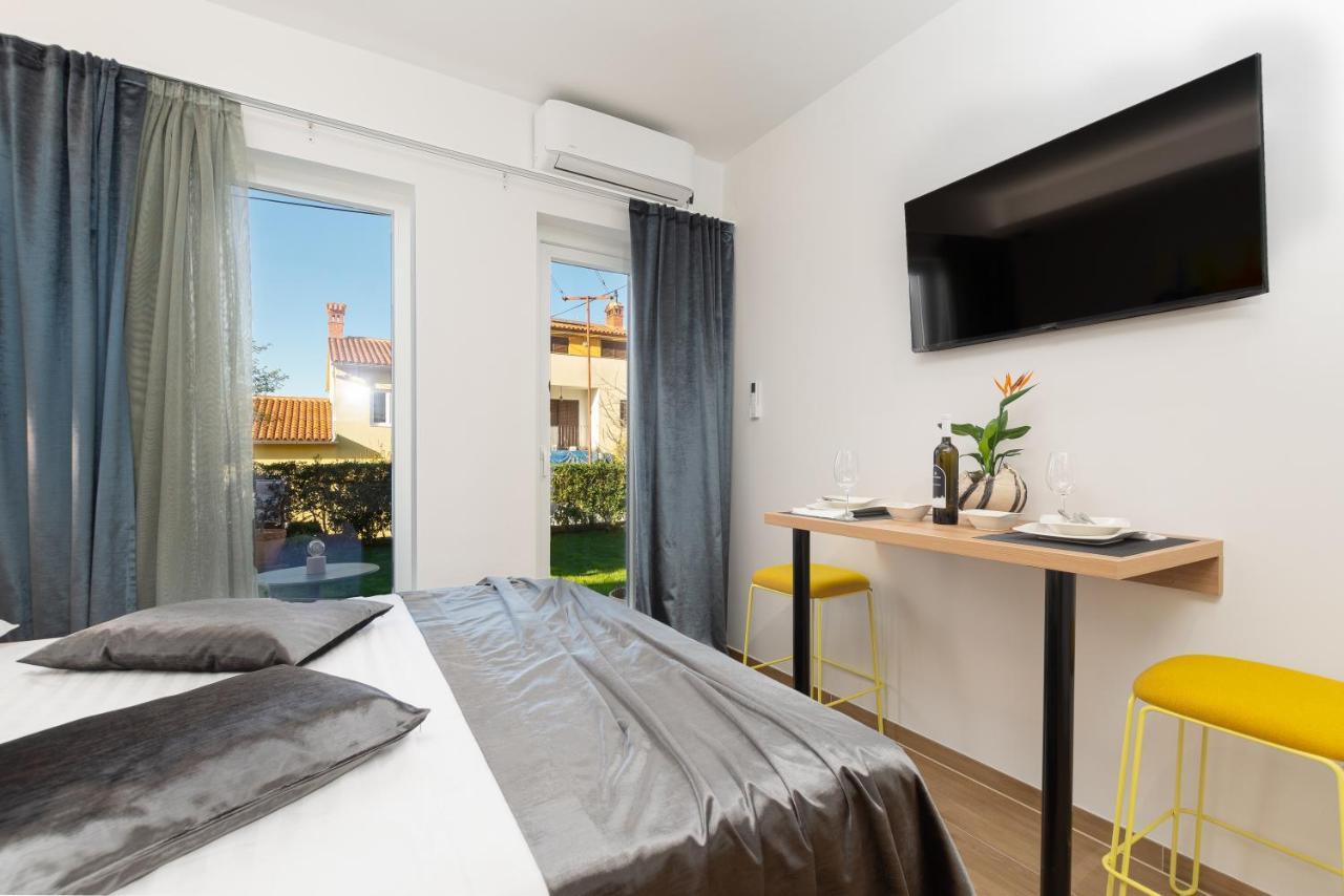 Studio Apartman Lilly With Private Parking In The Yard Of The House PUY 외부 사진