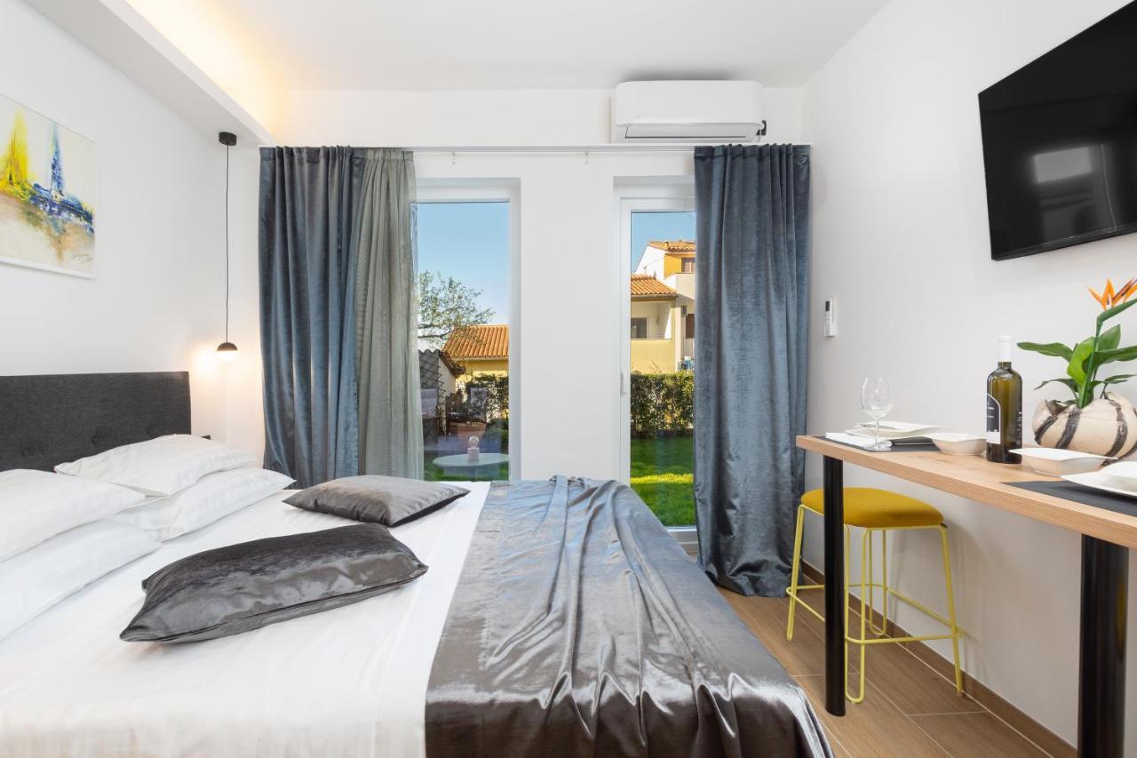 Studio Apartman Lilly With Private Parking In The Yard Of The House PUY 외부 사진