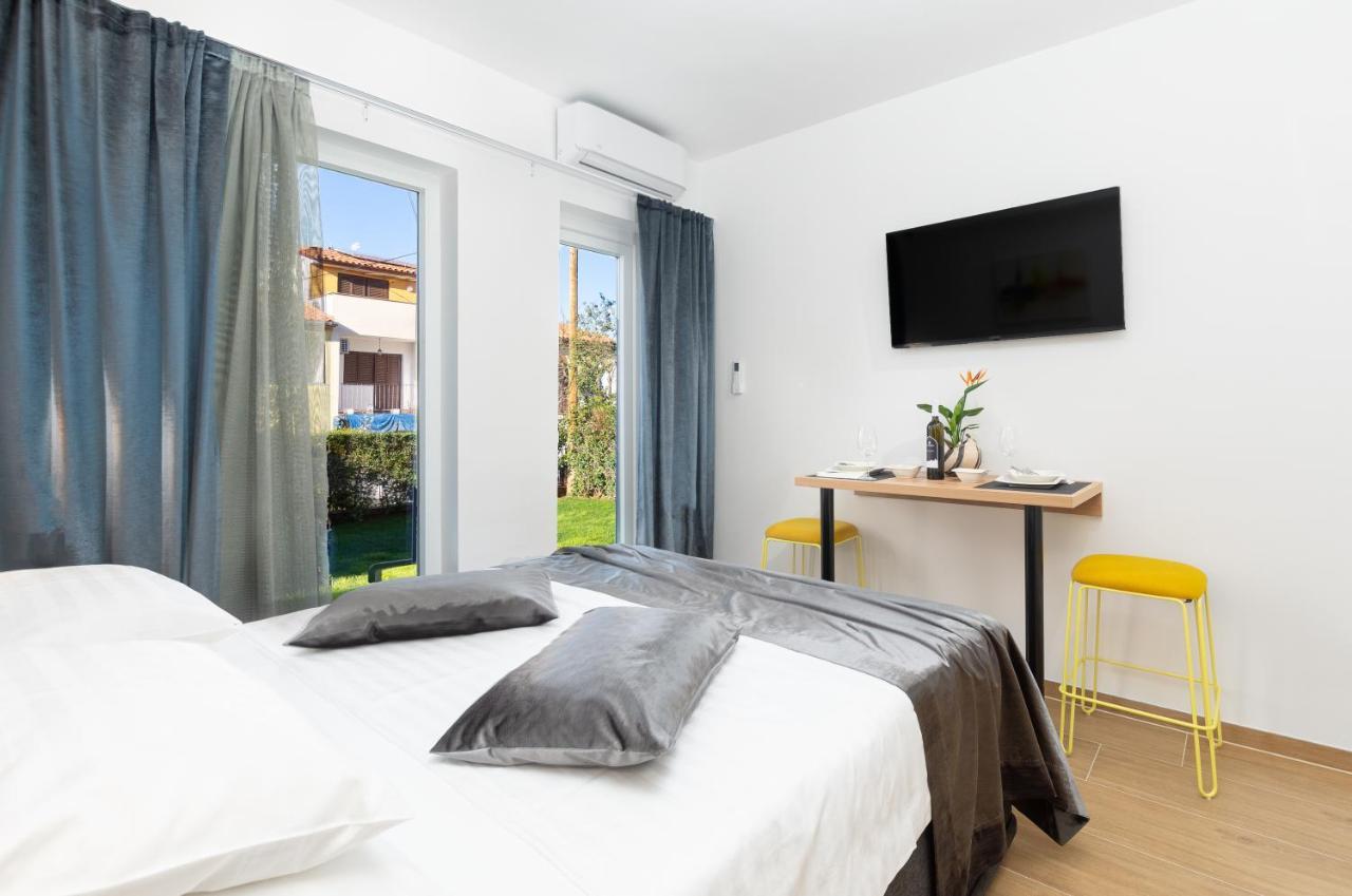 Studio Apartman Lilly With Private Parking In The Yard Of The House PUY 외부 사진
